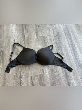 Victoria’s Secret Padded Plunge Bra 34 DD